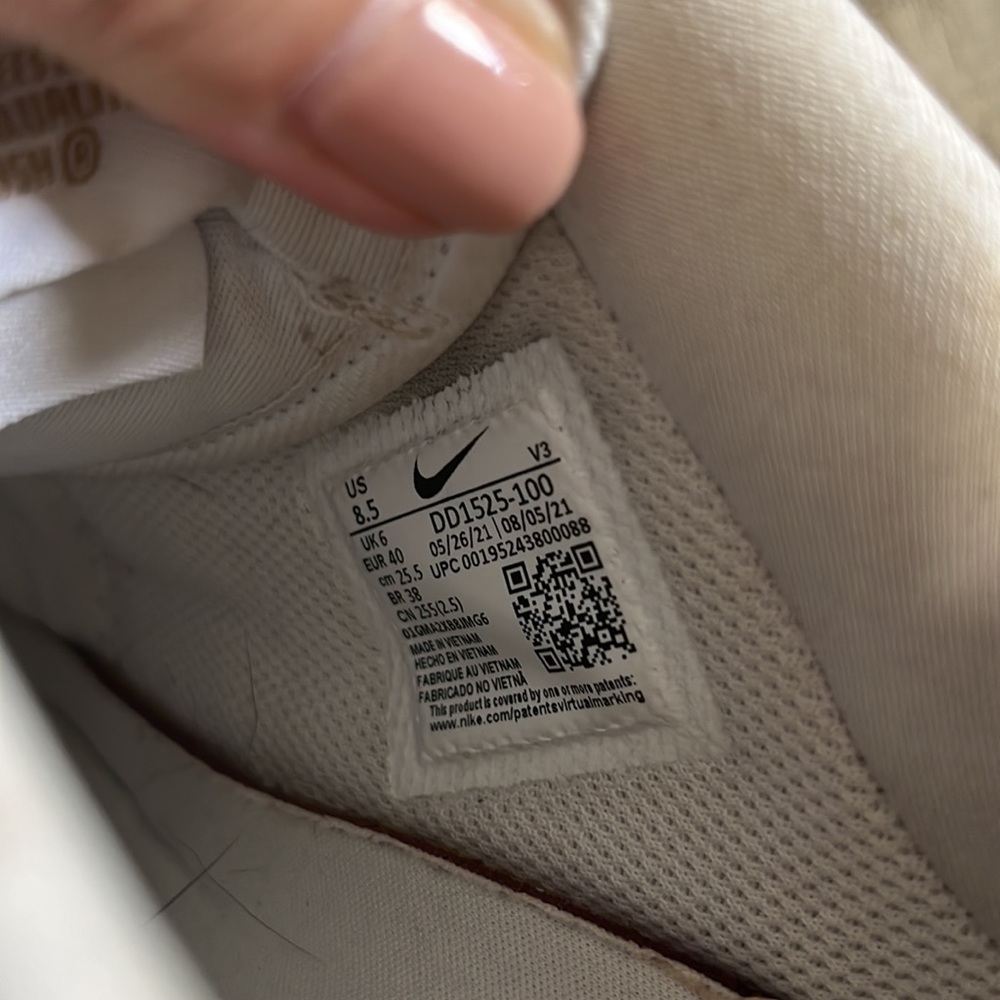 Nike AirForce Ones Size 8.5 - Picture 6 of 10